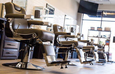 TOP 8 TIPS FOR BUYING THE BEST BARBER CHAIR FOR YOU